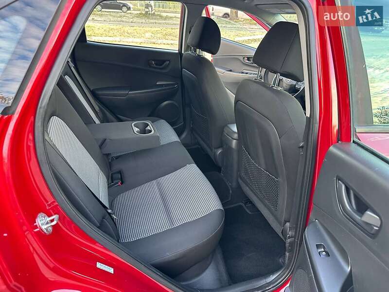 Позашляховик / Кросовер Hyundai Kona 2018 в Дніпрі фото 28 Позашляховик / Кросовер Hyundai Kona 2018 в Дніпрі