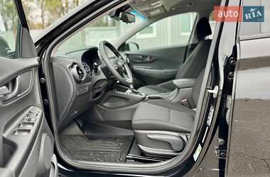 Внедорожник / Кроссовер Hyundai Kona 2021 в 