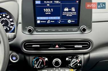 Внедорожник / Кроссовер Hyundai Kona 2021 в 