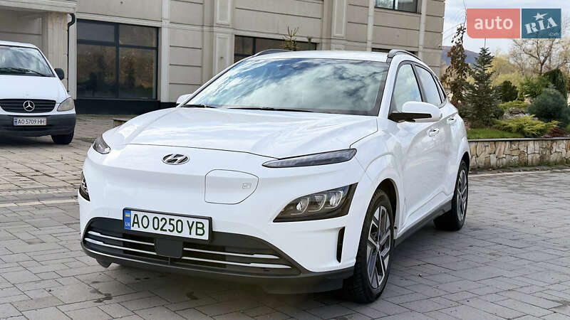 Внедорожник / Кроссовер Hyundai Kona 2022 в Хусте
