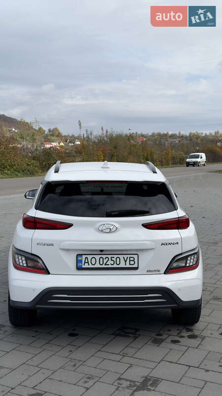 Внедорожник / Кроссовер Hyundai Kona 2022 в Хусте