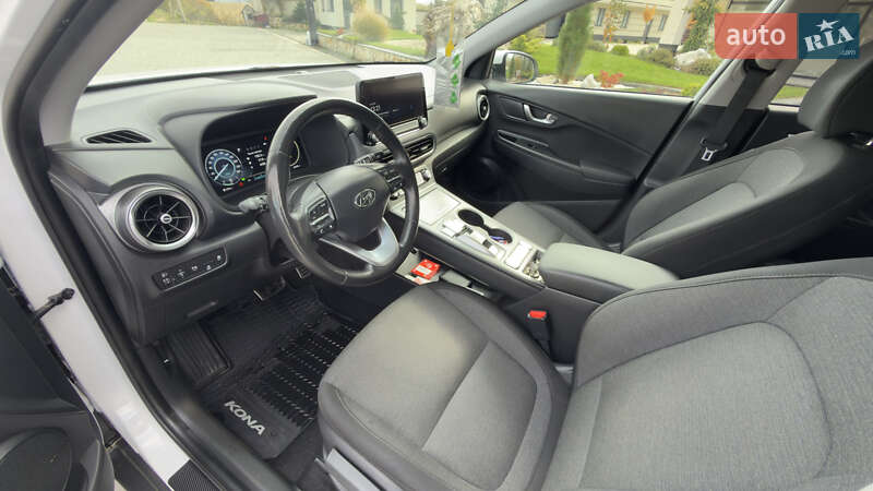 Внедорожник / Кроссовер Hyundai Kona 2022 в Хусте