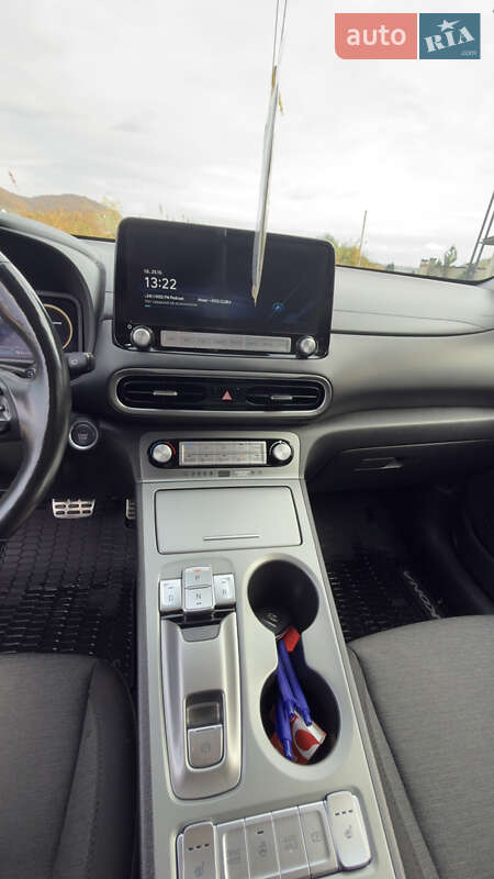 Внедорожник / Кроссовер Hyundai Kona 2022 в Хусте