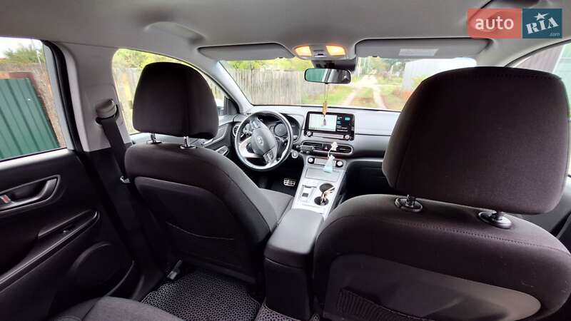 Внедорожник / Кроссовер Hyundai Kona 2020 в Радомышле