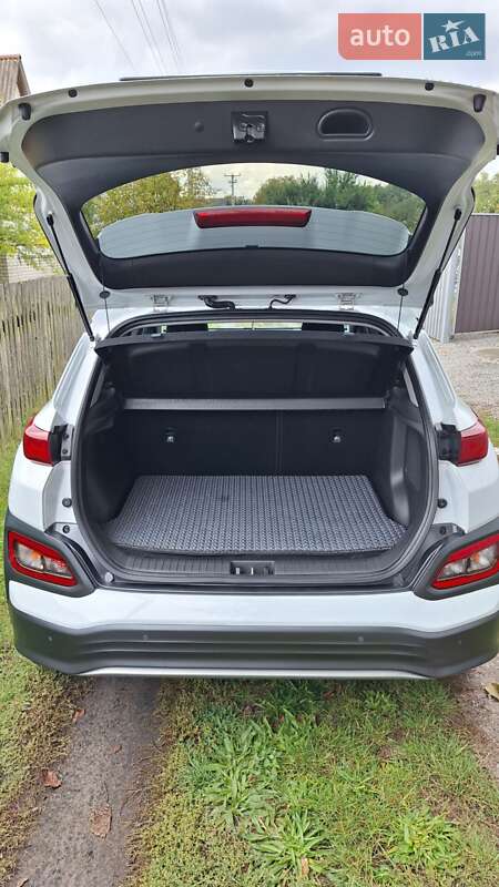 Внедорожник / Кроссовер Hyundai Kona 2020 в Радомышле