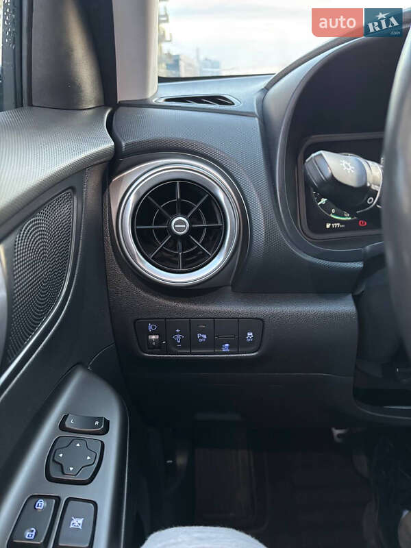 Внедорожник / Кроссовер Hyundai Kona 2022 в Львове