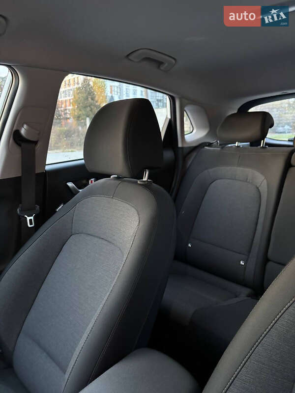 Внедорожник / Кроссовер Hyundai Kona 2022 в Львове