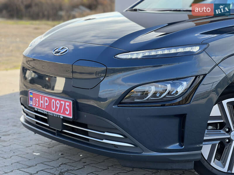 Внедорожник / Кроссовер Hyundai Kona 2022 в Ровно