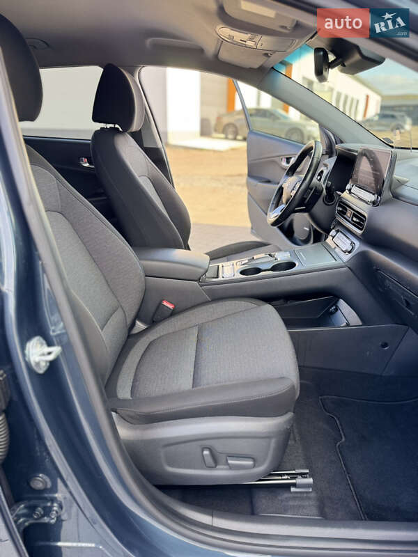 Внедорожник / Кроссовер Hyundai Kona 2022 в Ровно