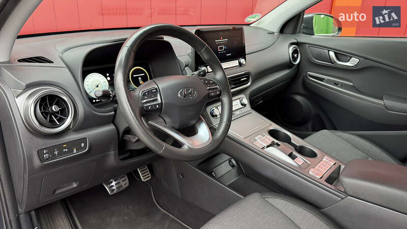 Внедорожник / Кроссовер Hyundai Kona 2021 в Киеве