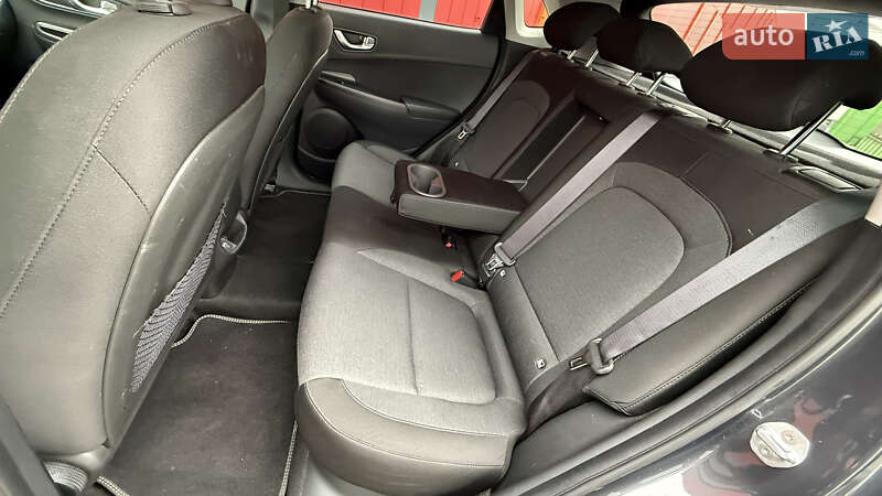 Внедорожник / Кроссовер Hyundai Kona 2021 в Киеве