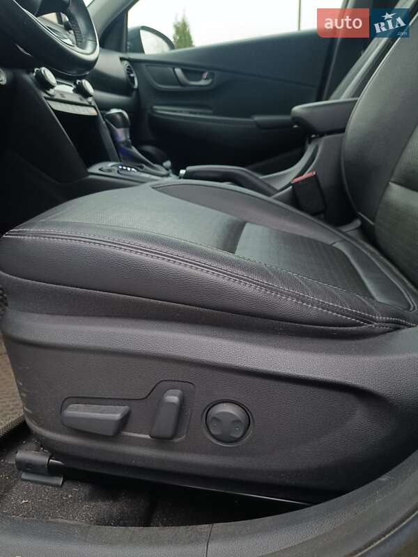 Внедорожник / Кроссовер Hyundai Kona 2020 в Киеве