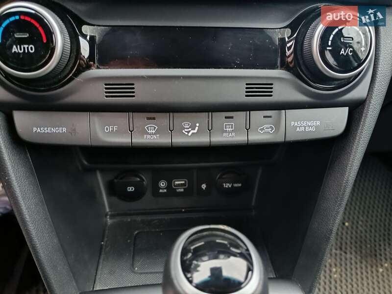 Внедорожник / Кроссовер Hyundai Kona 2020 в Киеве