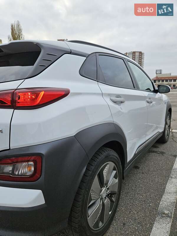 Внедорожник / Кроссовер Hyundai Kona 2018 в Броварах