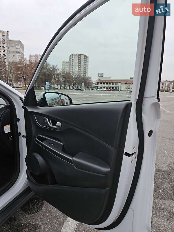 Внедорожник / Кроссовер Hyundai Kona 2018 в Броварах