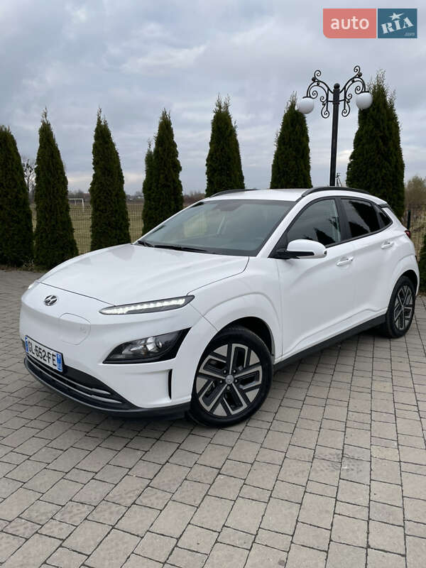 Внедорожник / Кроссовер Hyundai Kona 2022 в Львове