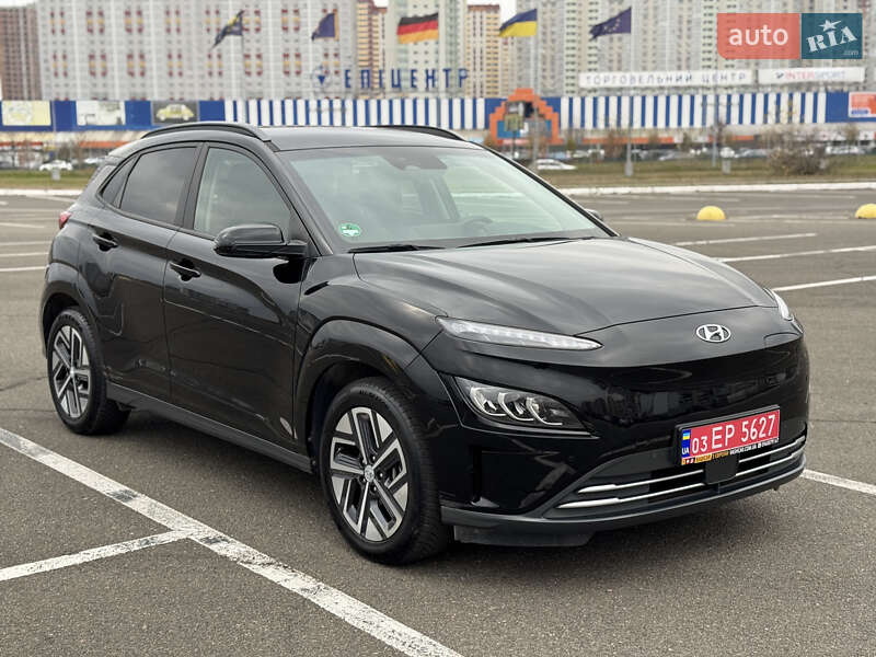 Внедорожник / Кроссовер Hyundai Kona 2022 в Киеве