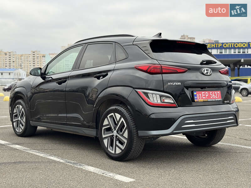 Внедорожник / Кроссовер Hyundai Kona 2022 в Киеве