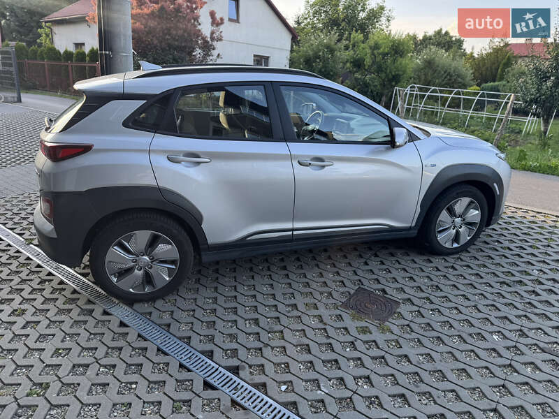 Внедорожник / Кроссовер Hyundai Kona 2020 в Самборе