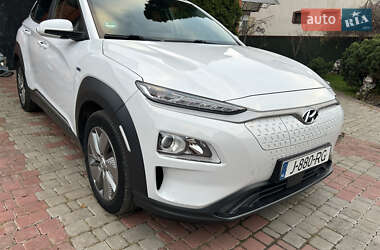 Внедорожник / Кроссовер Hyundai Kona 2020 в Хмельницком