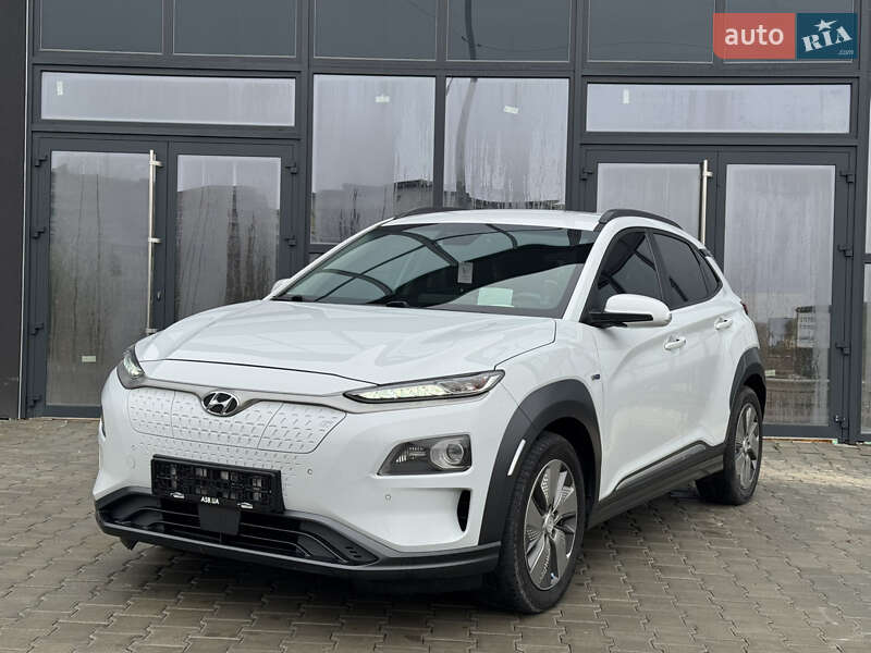 Внедорожник / Кроссовер Hyundai Kona 2018 в Тернополе