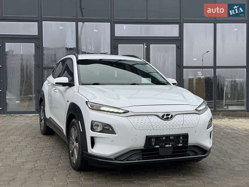 Внедорожник / Кроссовер Hyundai Kona 2018 в Тернополе