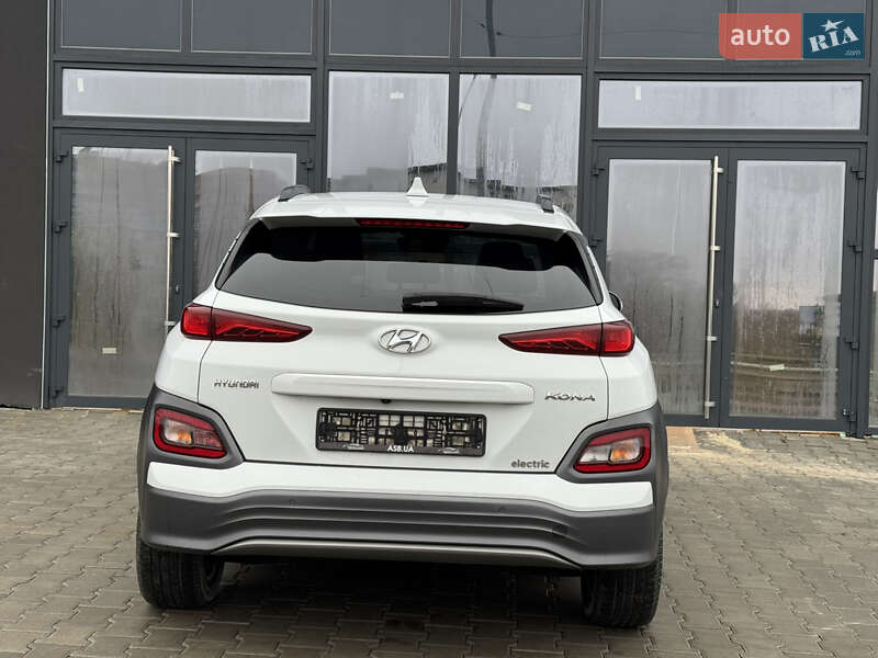 Внедорожник / Кроссовер Hyundai Kona 2018 в Тернополе