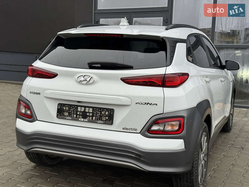 Внедорожник / Кроссовер Hyundai Kona 2018 в Тернополе