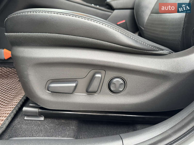 Внедорожник / Кроссовер Hyundai Kona 2018 в Тернополе