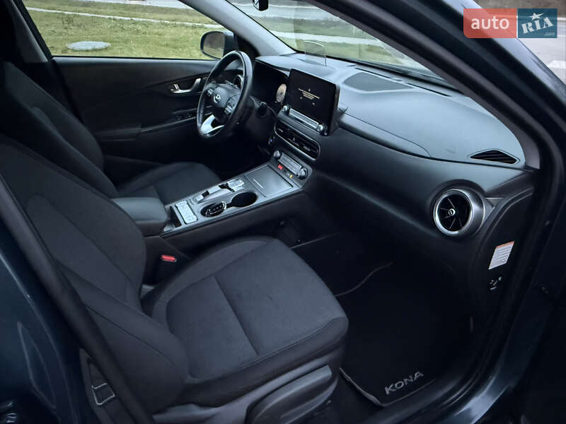 Внедорожник / Кроссовер Hyundai Kona 2023 в Тернополе