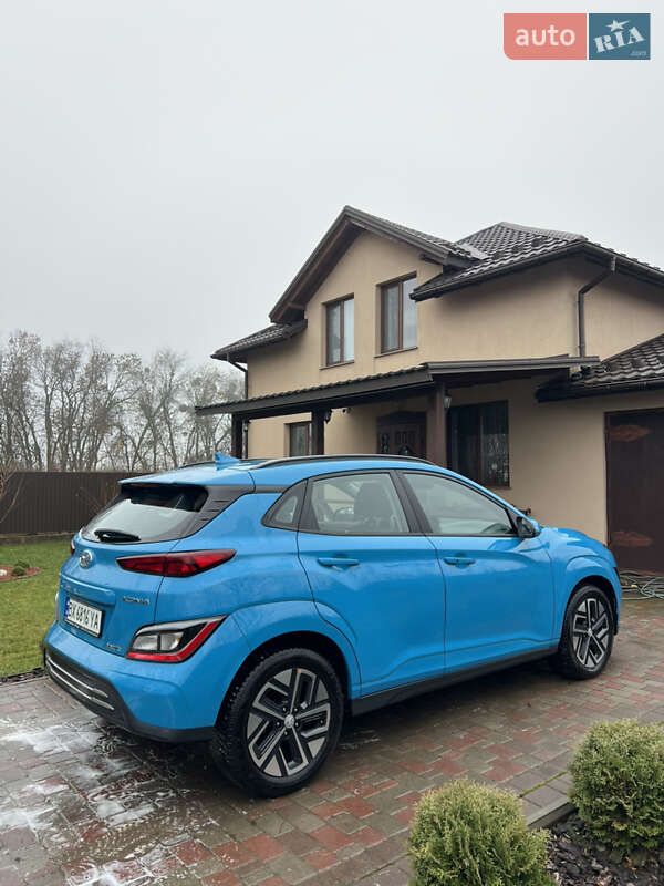 Внедорожник / Кроссовер Hyundai Kona 2022 в Хмельницком