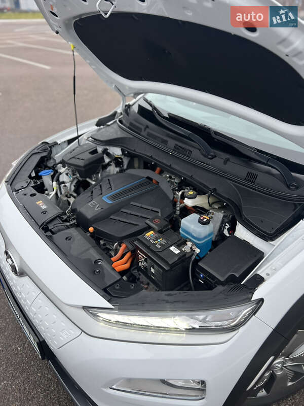 Внедорожник / Кроссовер Hyundai Kona 2020 в Житомире