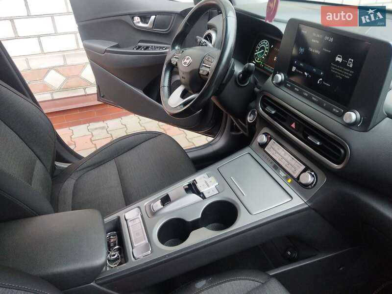 Внедорожник / Кроссовер Hyundai Kona 2021 в Звягеле