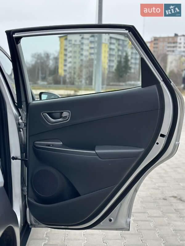 Позашляховик / Кросовер Hyundai Kona 2020 в Тернополі