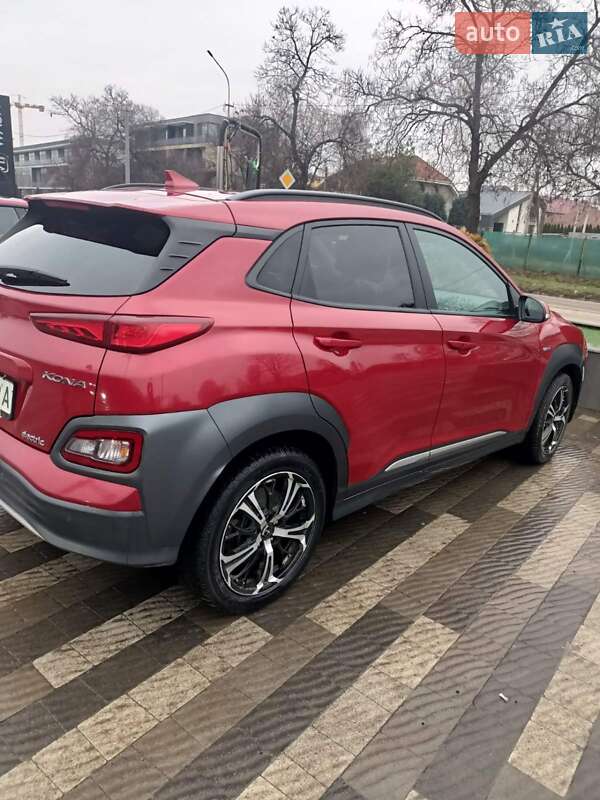 Внедорожник / Кроссовер Hyundai Kona 2019 в Ужгороде