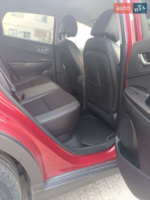 Внедорожник / Кроссовер Hyundai Kona 2019 в Ужгороде