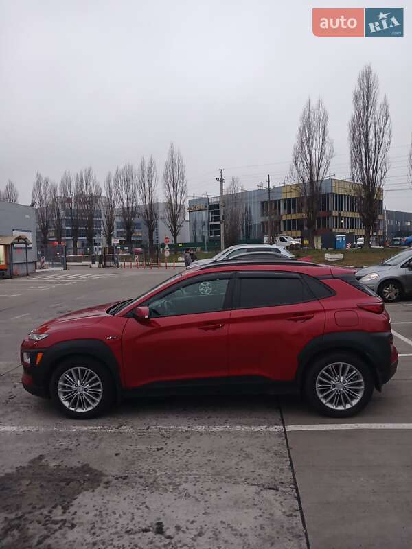 Внедорожник / Кроссовер Hyundai Kona 2021 в Киеве