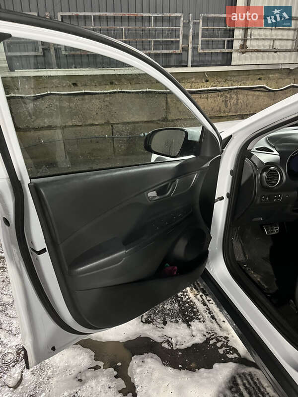 Внедорожник / Кроссовер Hyundai Kona 2020 в Виннице