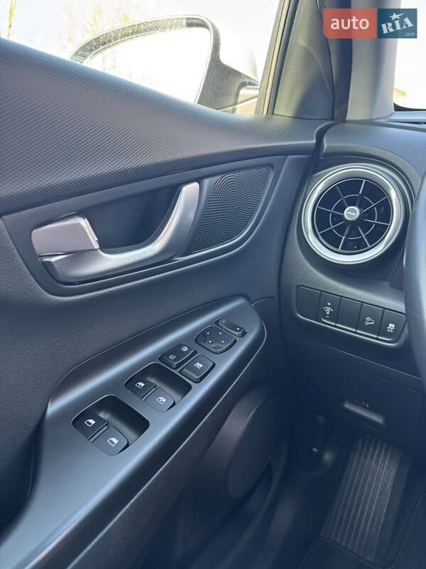 Позашляховик / Кросовер Hyundai Kona 2021 в Львові фото 41 Позашляховик / Кросовер Hyundai Kona 2021 в Львові