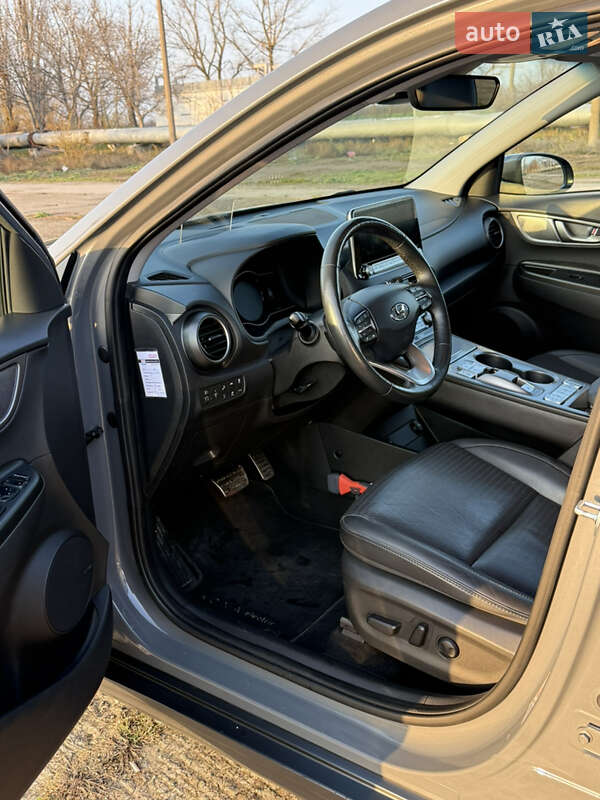 Внедорожник / Кроссовер Hyundai Kona 2019 в Южноукраинске