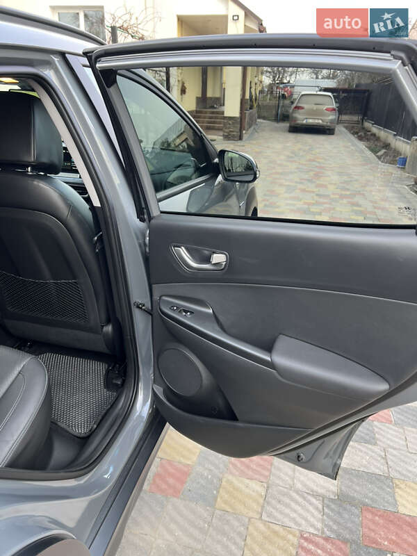 Внедорожник / Кроссовер Hyundai Kona 2019 в Львове