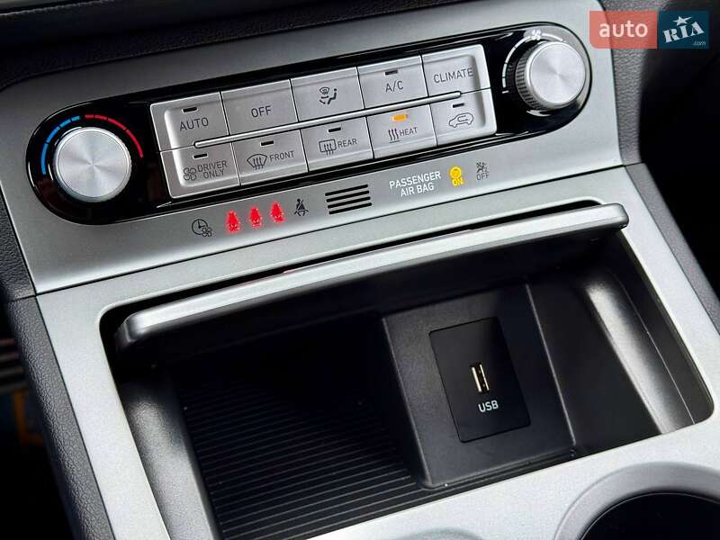 Внедорожник / Кроссовер Hyundai Kona 2023 в Самборе