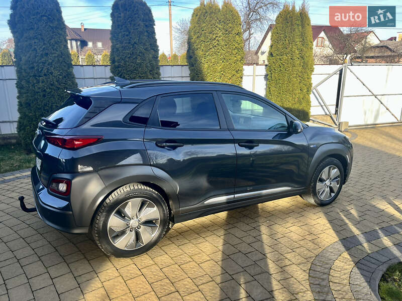 Внедорожник / Кроссовер Hyundai Kona 2019 в Ивано-Франковске