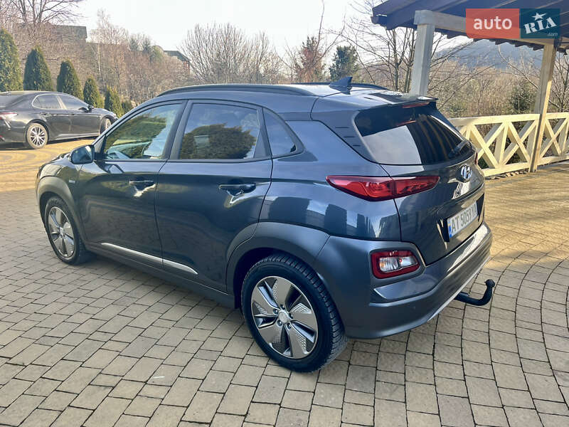 Внедорожник / Кроссовер Hyundai Kona 2019 в Ивано-Франковске