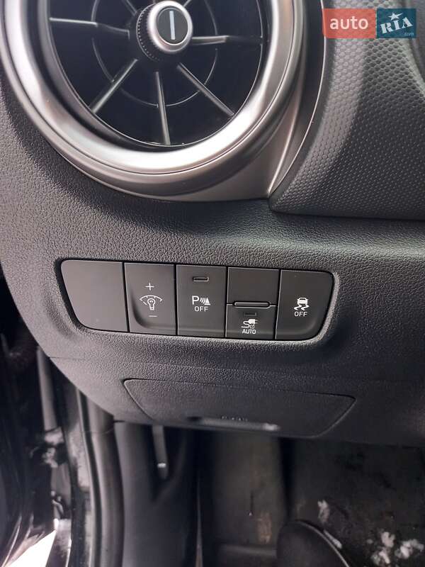 Позашляховик / Кросовер Hyundai Kona 2023 в Полтаві