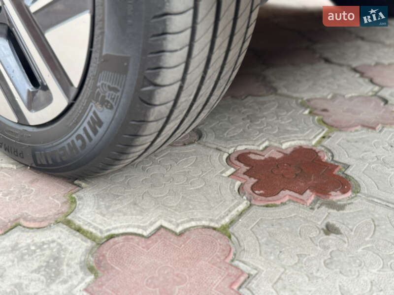 Внедорожник / Кроссовер Hyundai Kona 2022 в Ровно