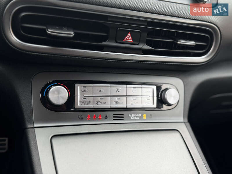 Внедорожник / Кроссовер Hyundai Kona 2022 в Ровно