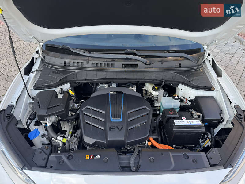 Внедорожник / Кроссовер Hyundai Kona 2018 в Ровно