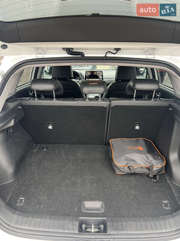 Внедорожник / Кроссовер Hyundai Kona 2022 в Тернополе