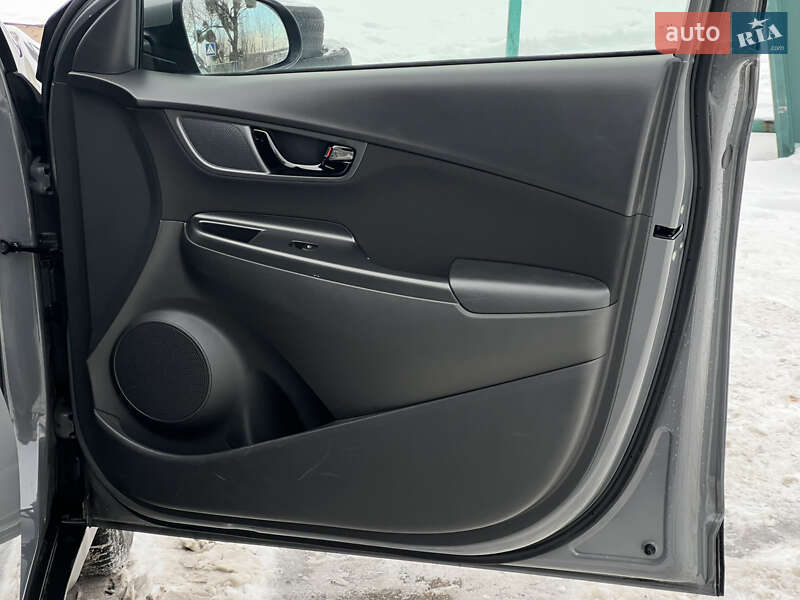 Внедорожник / Кроссовер Hyundai Kona 2020 в Киеве